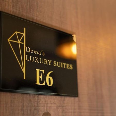 Dema Luxury Suites - Perikleous E6 Atenas Exterior foto
