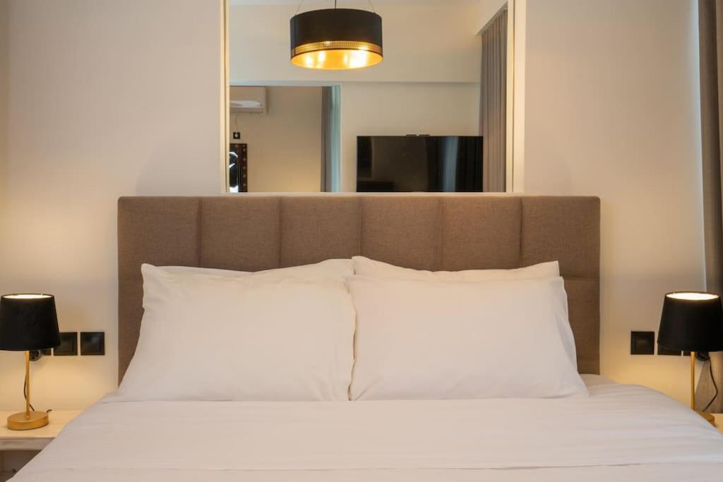 Dema Luxury Suites - Perikleous E6 Atenas Exterior foto