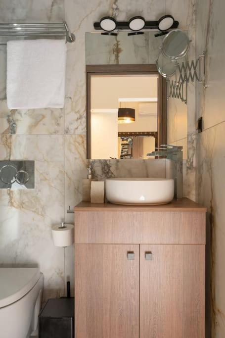 Dema Luxury Suites - Perikleous E6 Atenas Exterior foto
